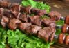 В Роскачестве дали советы по выбору мяса для шашлыка