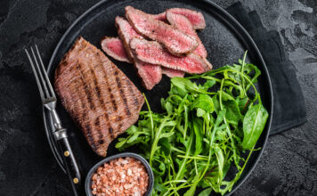 Мясо помогает дожить до 100 лет, особенно худым людям