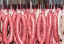 Минпромторг предложил провести эксперименты по маркировке мясных изделий в России