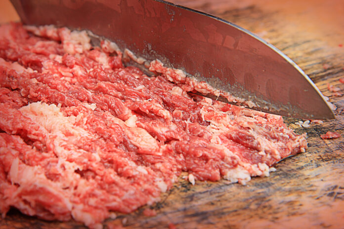 minced meat and knife