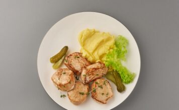 Мираторг запускает две новинки: Свинина с базиликом и орегано и Tender Pork в белом соусе с пряными травами