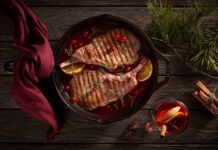 Группа «Черкизово» поделилась советами по выбору и приготовлению свинины